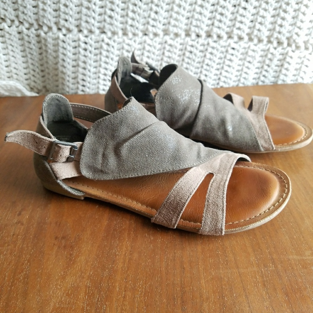 Not rated gladiator brown sandals